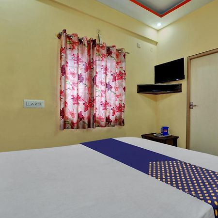 Hotel Spot On Anugraha Residency à Kumbalgod Extérieur photo