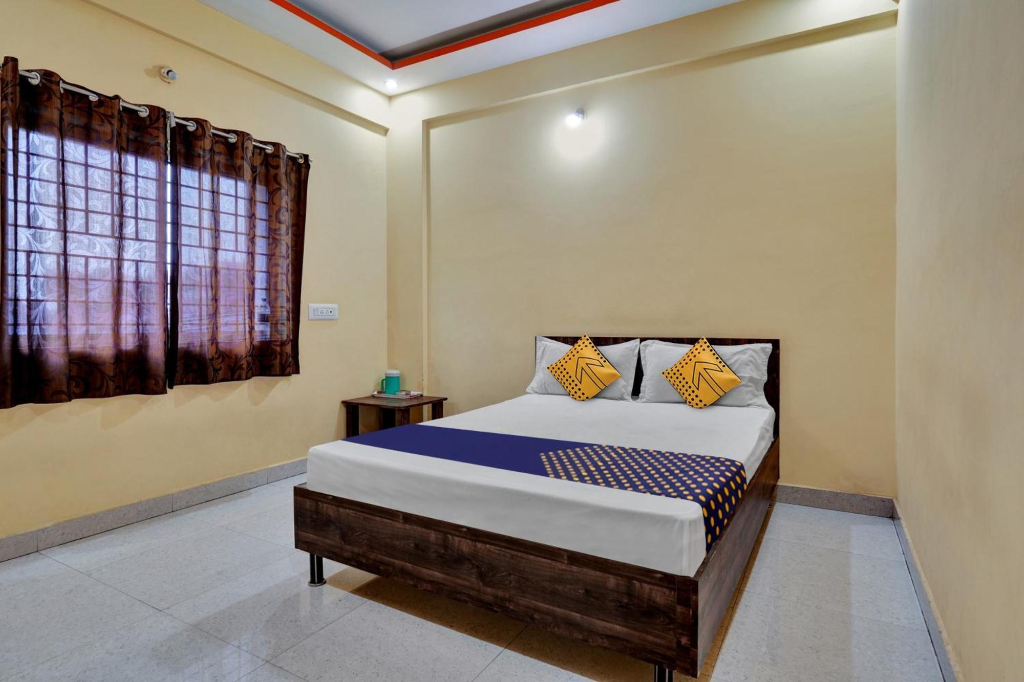 Hotel Spot On Anugraha Residency à Kumbalgod Extérieur photo