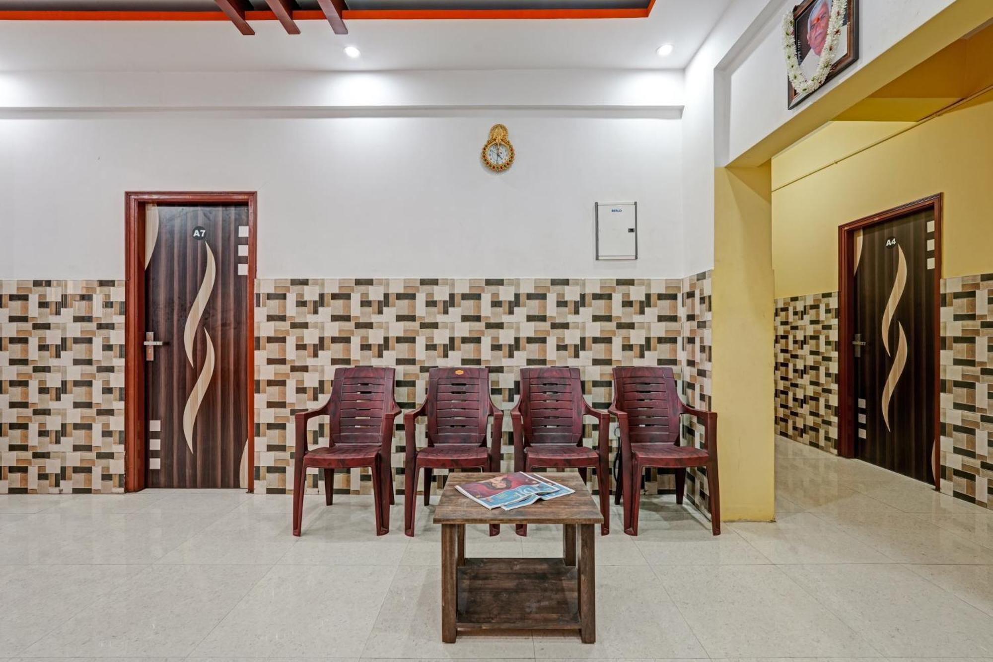 Hotel Spot On Anugraha Residency à Kumbalgod Extérieur photo