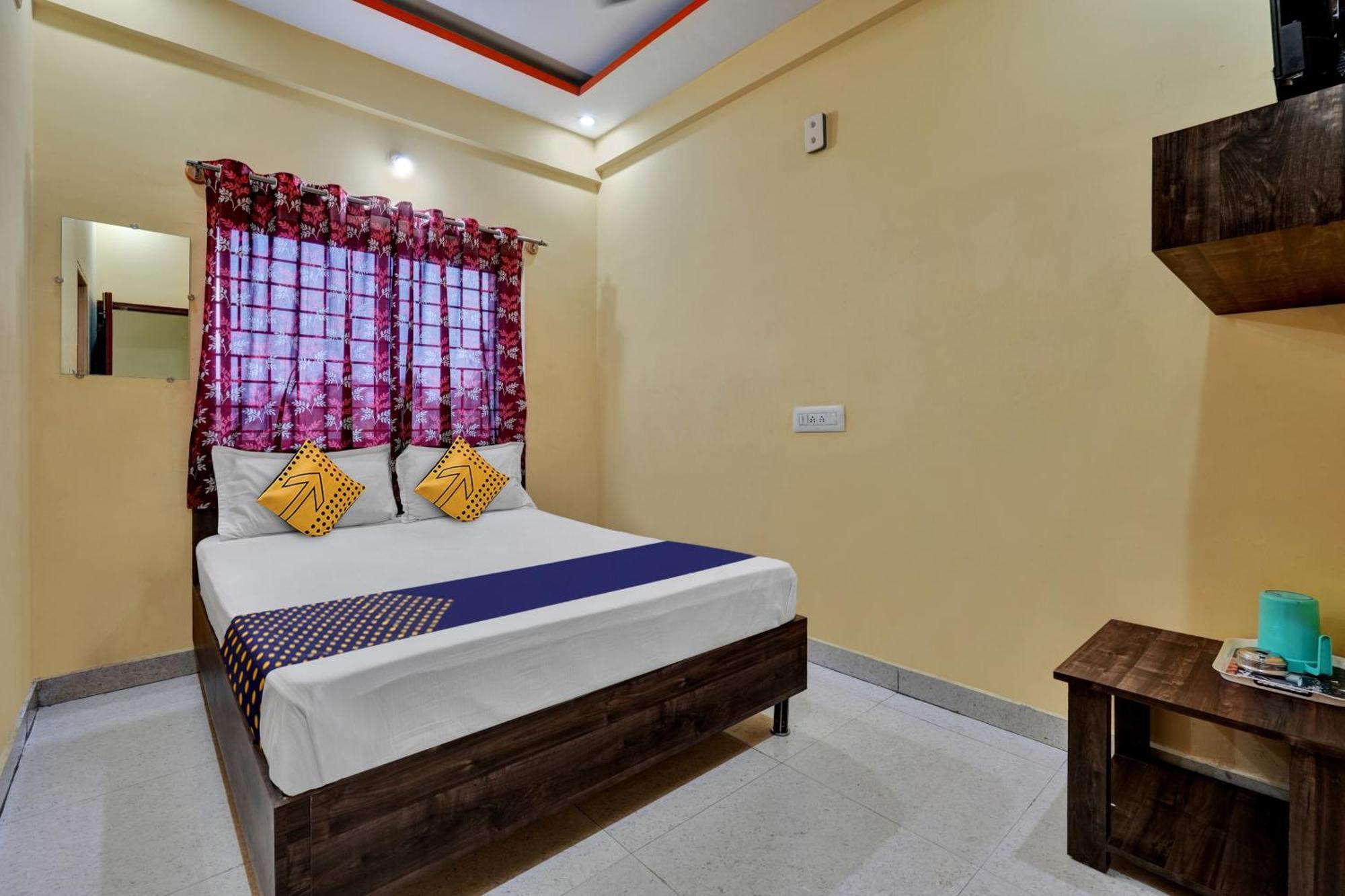 Hotel Spot On Anugraha Residency à Kumbalgod Extérieur photo