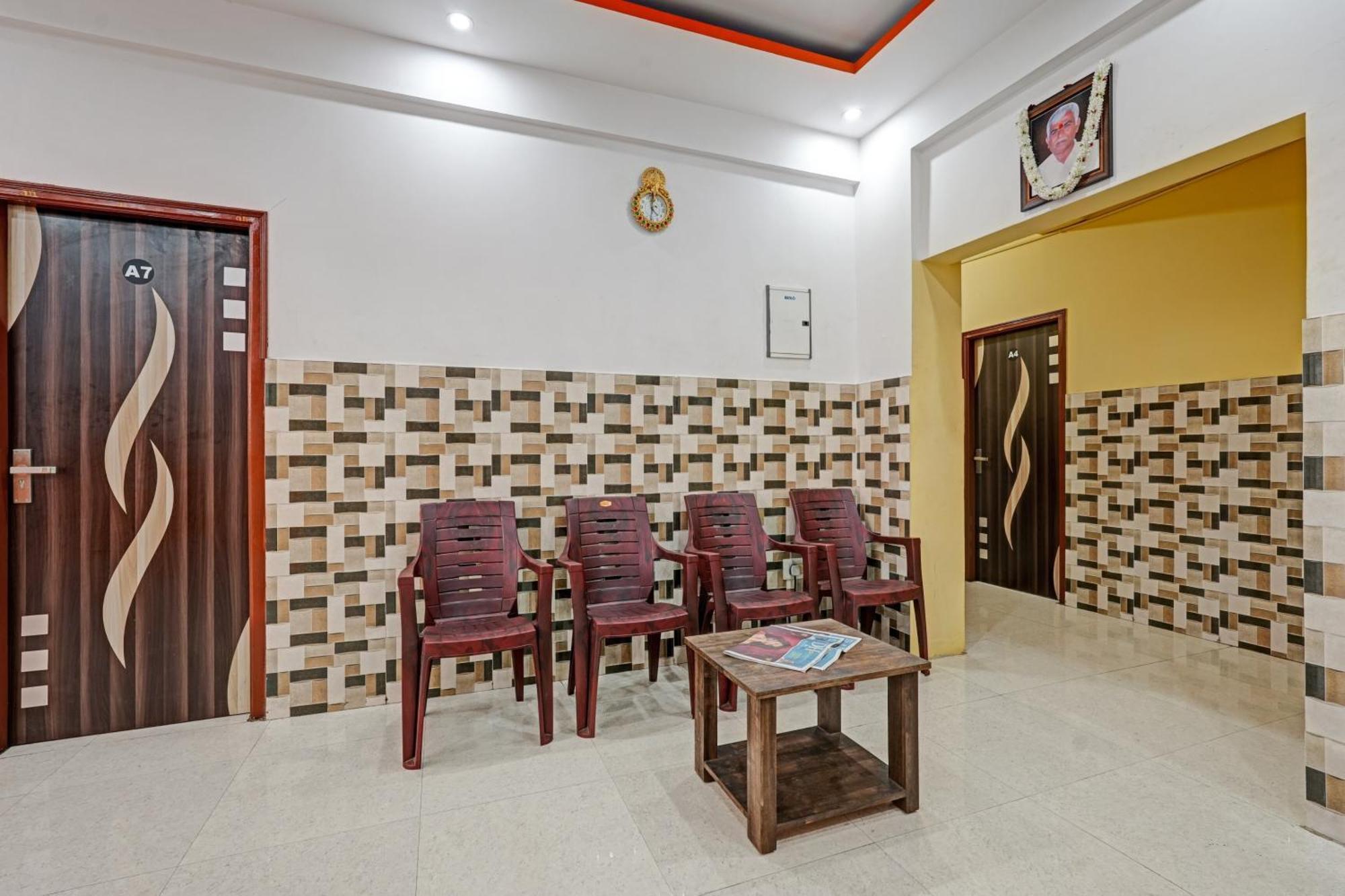 Hotel Spot On Anugraha Residency à Kumbalgod Extérieur photo