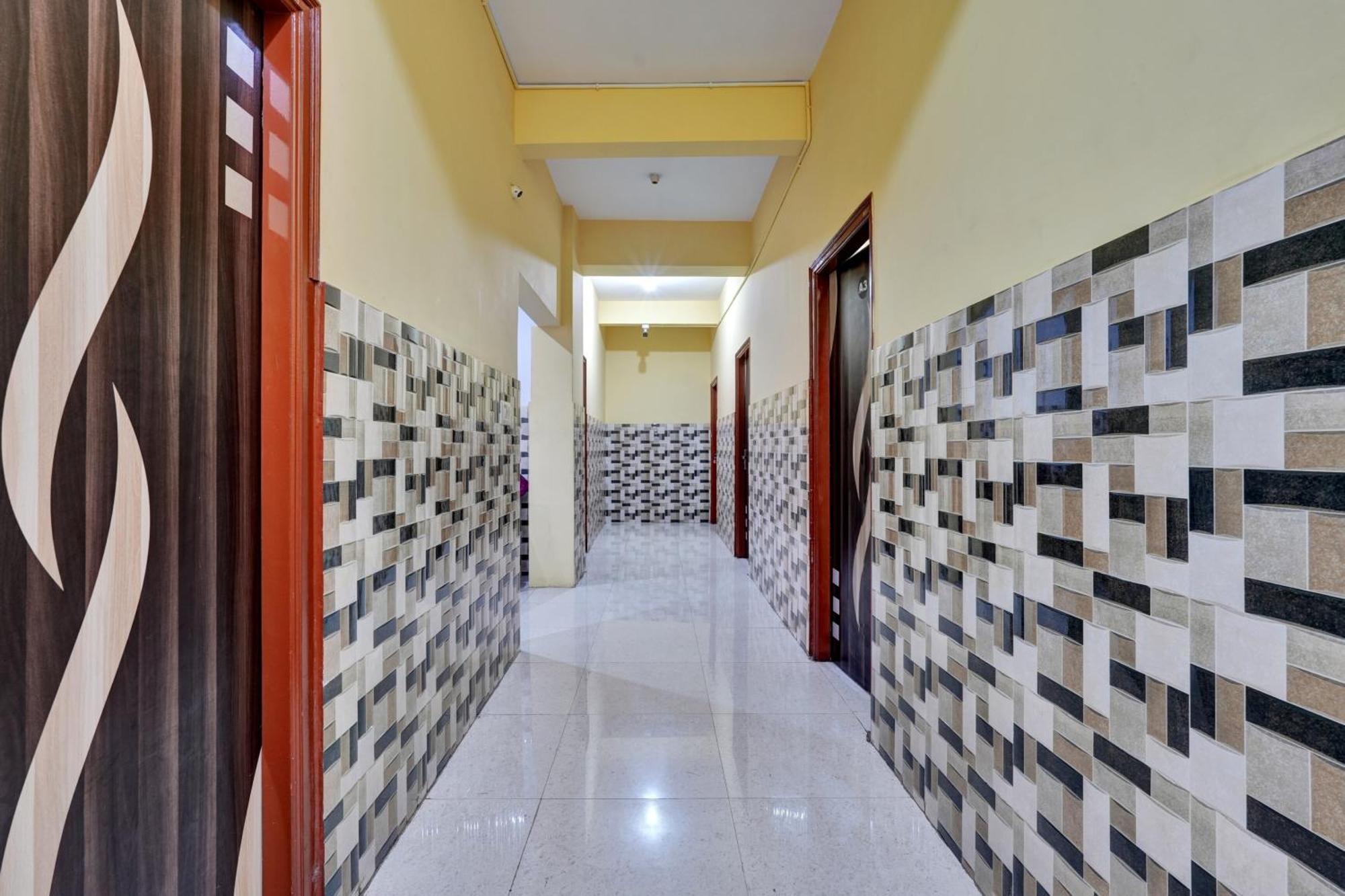 Hotel Spot On Anugraha Residency à Kumbalgod Extérieur photo