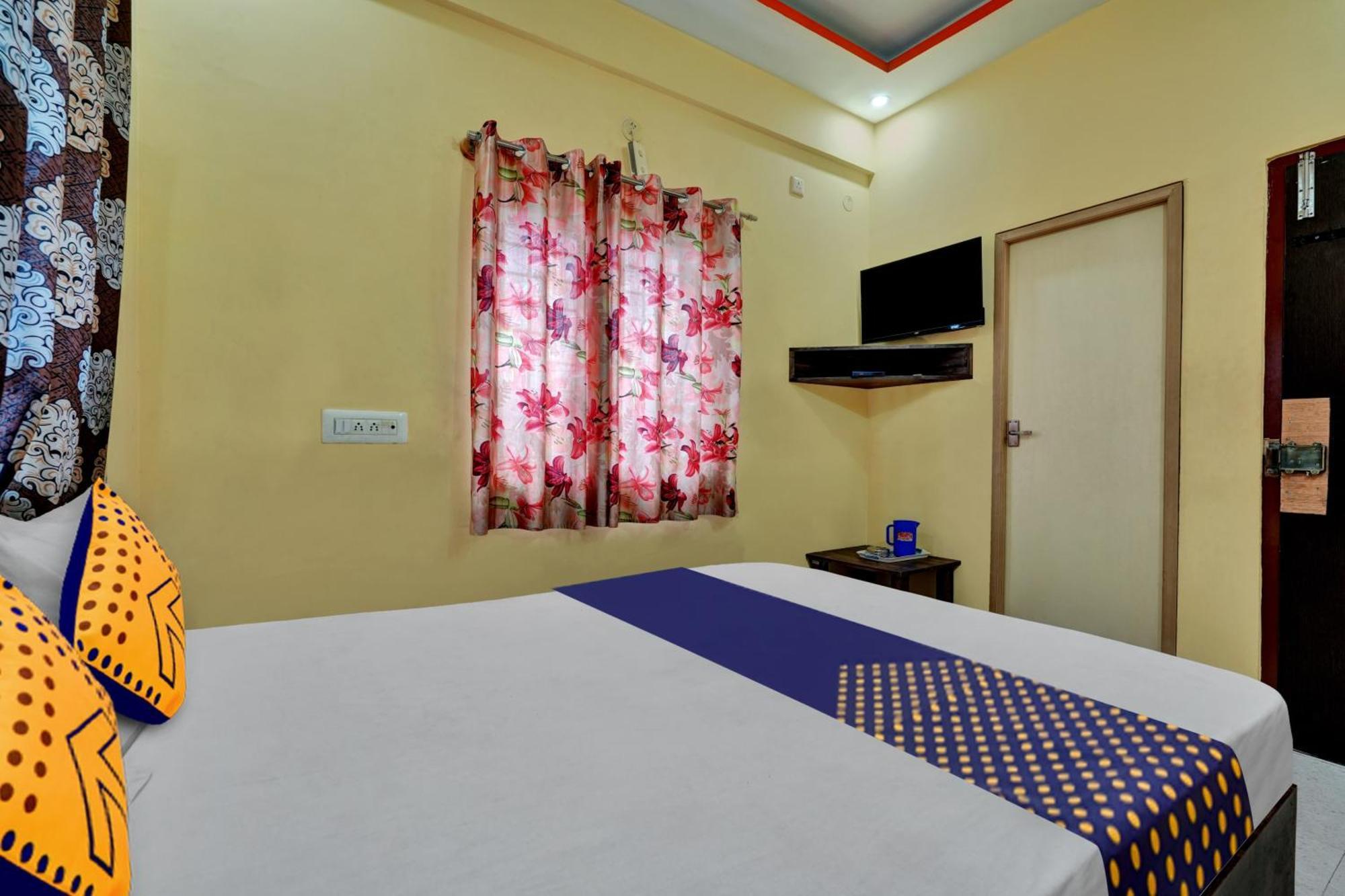 Hotel Spot On Anugraha Residency à Kumbalgod Extérieur photo