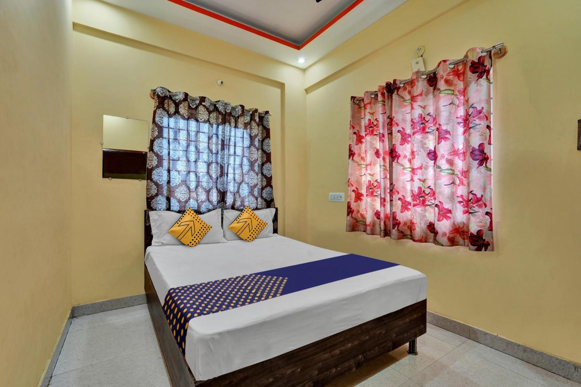 Hotel Spot On Anugraha Residency à Kumbalgod Extérieur photo