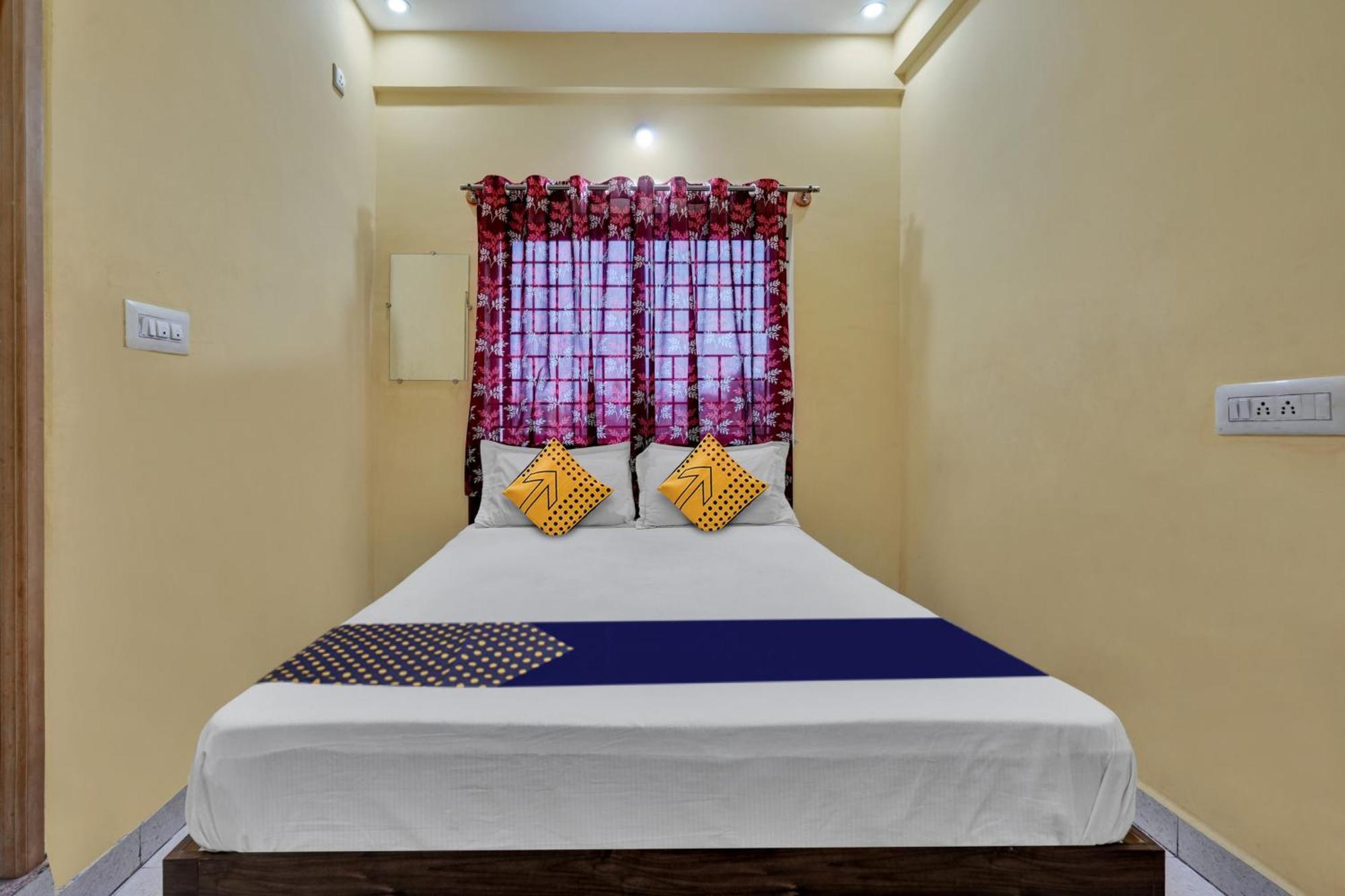 Hotel Spot On Anugraha Residency à Kumbalgod Extérieur photo